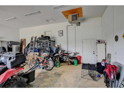 3412 111 Street, Rural Grande Prairie No. 1, County Of, AB - Indoor Photo Showing Garage