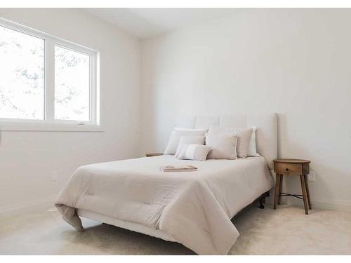 5805 Taylor Way, Rural Grande Prairie No. 1, County Of, AB - Indoor Photo Showing Bedroom