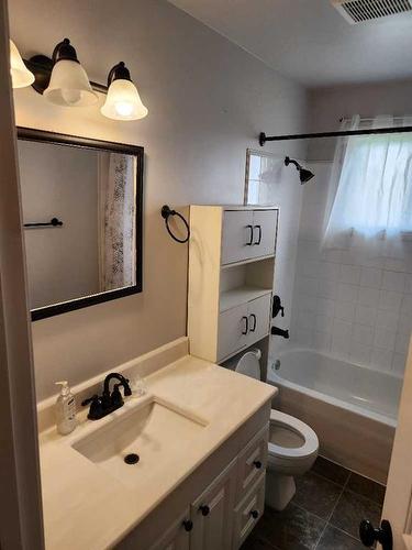 5805-49St-. ., High Prairie, AB - Indoor Photo Showing Bathroom