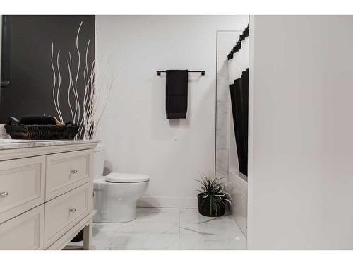 6119 76A Street, Rural Grande Prairie No. 1, County Of, AB - Indoor Photo Showing Bathroom