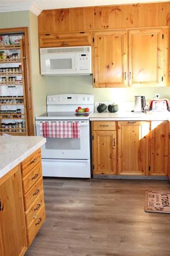 414 3Rd Street Nw, Manning, AB - Indoor Photo Showing Kitchen