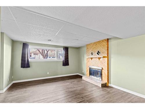 5415 46 Street, Valleyview, AB - Indoor With Fireplace
