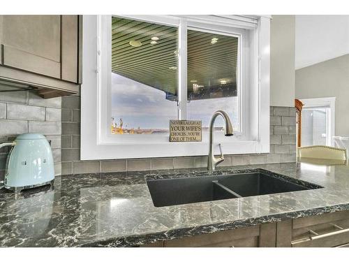 7702 Covington Way, Rural Grande Prairie No. 1, County Of, AB - Indoor Photo Showing Kitchen With Double Sink