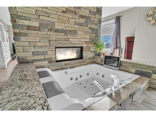 7702 Covington Way, Rural Grande Prairie No. 1, County Of, AB - Indoor With Fireplace