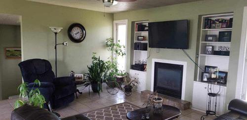 253061 Hwy 685, Rural Peace No. 135, M.D. Of, AB - Indoor With Fireplace