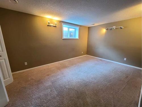 10341 110 Avenue, Peace River, AB - Indoor Photo Showing Other Room