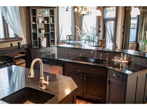 13 Chinook Crescent, High Level, AB - Indoor Photo Showing Kitchen