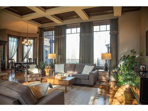 13 Chinook Crescent, High Level, AB - Indoor Photo Showing Living Room