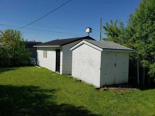303 2 Avenue Ne, Mclennan, AB - Outdoor With Exterior