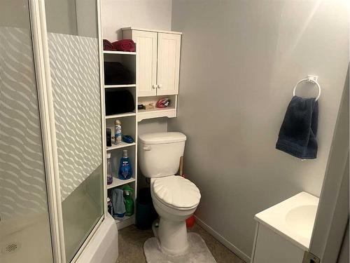 4706 55 Street, Grimshaw, AB - Indoor Photo Showing Bathroom