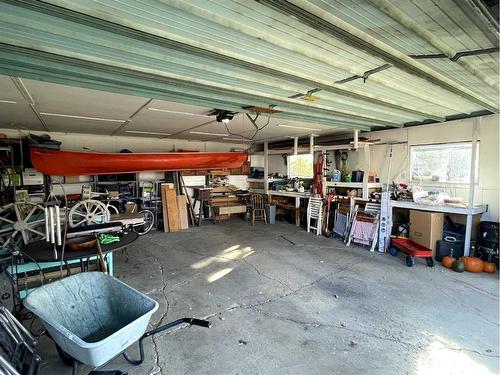 4706 55 Street, Grimshaw, AB - Indoor Photo Showing Garage