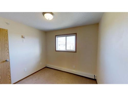 12015 Royal Oaks Drive, Grande Prairie, AB - Indoor Photo Showing Other Room