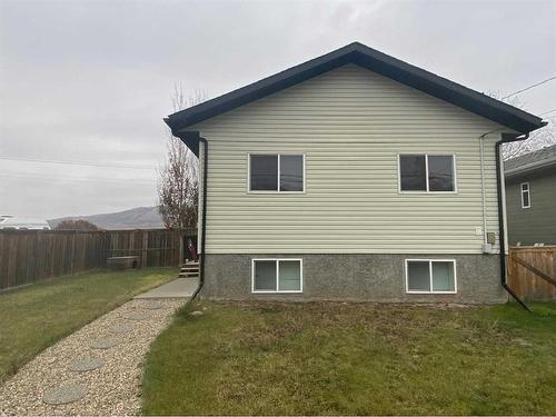 10410 90 Street, Peace River, AB - Outdoor