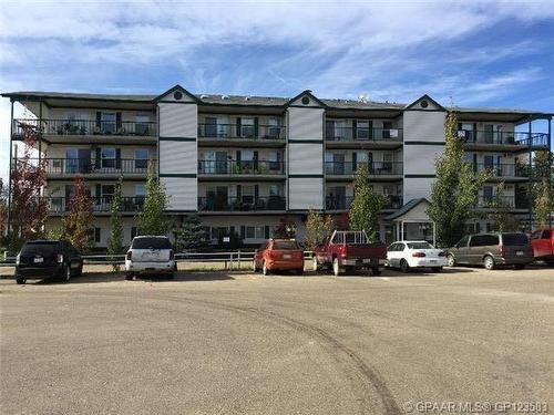 305-4646 55Th Avenue, High Prairie, AB - Outdoor With Balcony With Facade