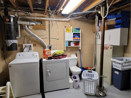 5103 50 Avenue, Grimshaw, AB - Indoor Photo Showing Laundry Room