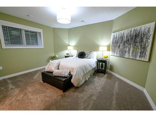 8218 Tamarack Trail, Rural Grande Prairie No. 1, County Of, AB - Indoor Photo Showing Bedroom