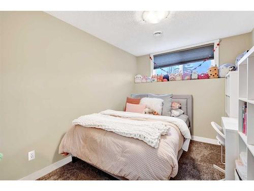 10109 92A Street, Grande Prairie, AB - Indoor Photo Showing Bedroom