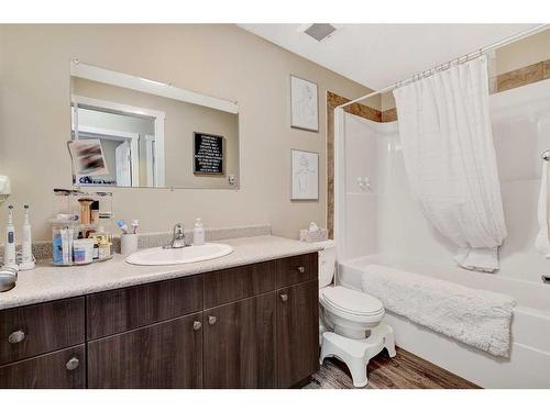 10109 92A Street, Grande Prairie, AB - Indoor Photo Showing Bathroom