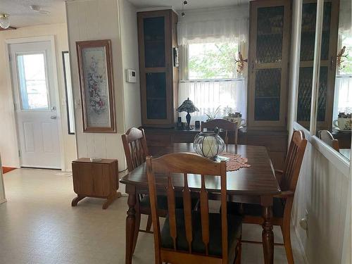 1014 2 Nd, Bluesky, AB - Indoor Photo Showing Dining Room