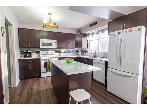 A&B-84052 Hwy 59, La Glace, AB - Indoor Photo Showing Kitchen