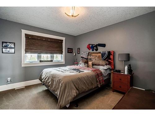 11802 106 Street, Fairview, AB - Indoor Photo Showing Bedroom