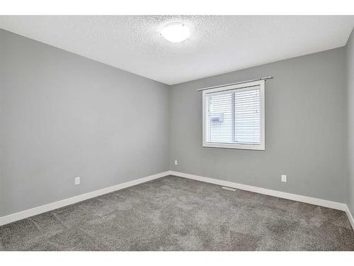 9543 113 Avenue, Clairmont, AB - Indoor Photo Showing Other Room