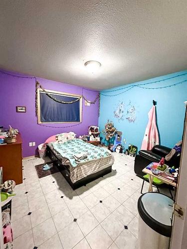 9010 102 Street, La Crete, AB - Indoor Photo Showing Bedroom
