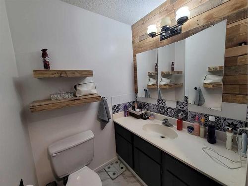 5405 52 Street, Berwyn, AB - Indoor Photo Showing Bathroom