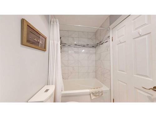 6102 96B Street, Grande Prairie, AB - Indoor Photo Showing Bathroom