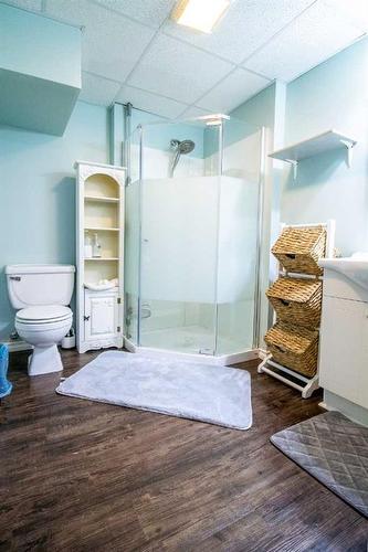 11049 Hoppe Avenue, Grande Cache, AB - Indoor Photo Showing Bathroom