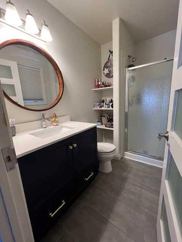 4 Blackspruce Drive, High Level, AB - Indoor Photo Showing Bathroom