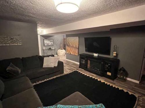 4 Blackspruce Drive, High Level, AB - Indoor Photo Showing Living Room