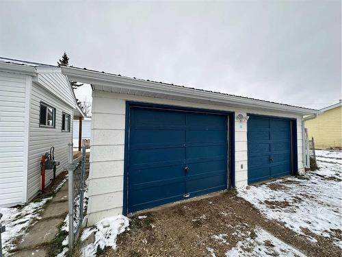 902 2 Avenue, Bluesky, AB - Outdoor With Exterior