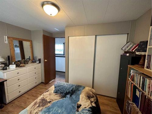 902 2 Avenue, Bluesky, AB - Indoor Photo Showing Bedroom