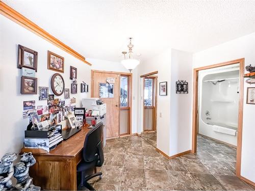 4816 3 Street, Donnelly, AB - Indoor Photo Showing Bathroom