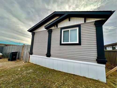 5031 49 Avenue, Woking, AB - Outdoor With Exterior