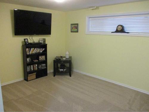 221 3Rd Avenue Sw, Manning, AB - Indoor Photo Showing Other Room