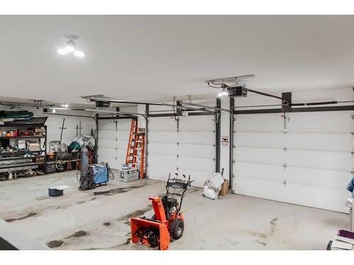 6106 Alder Street, Rural Grande Prairie No. 1, County Of, AB - Indoor Photo Showing Garage