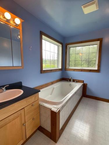 13308 Township Road 740, Joussard, AB - Indoor Photo Showing Bathroom