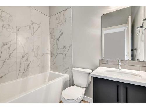 9095 80 Avenue, Grande Prairie, AB - Indoor Photo Showing Bathroom