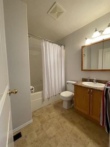 4508 57Th Avenue, High Prairie, AB - Indoor Photo Showing Bathroom