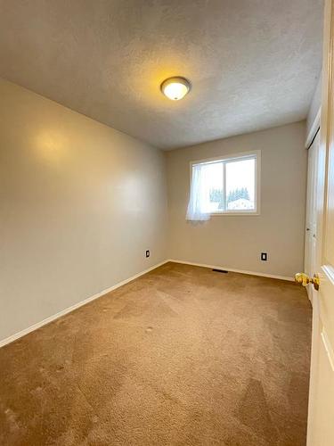 4508 57Th Avenue, High Prairie, AB - Indoor Photo Showing Other Room