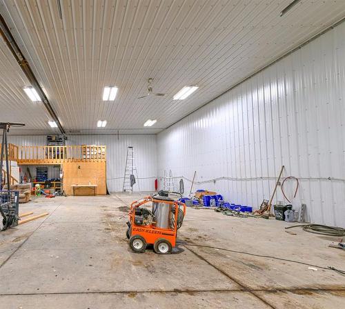 10-5136 Township Road 760, Sexsmith, AB - Indoor Photo Showing Garage