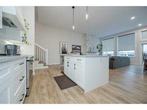 8129 121 Street, Grande Prairie, AB - Indoor Photo Showing Kitchen With Upgraded Kitchen