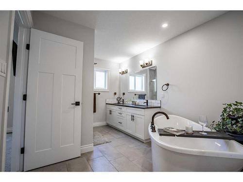 13-74025 Twp 704 Ne, Rural Grande Prairie No. 1, County Of, AB - Indoor Photo Showing Bathroom