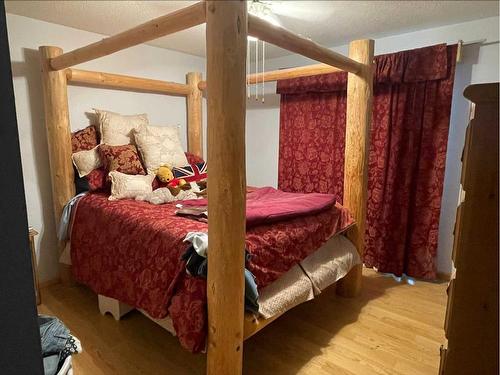9801 105 Street, Grande Cache, AB - Indoor Photo Showing Bedroom