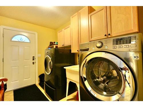 15, 843058 Range Road 222, Rural Northern Lights, County Of, AB - Indoor Photo Showing Laundry Room