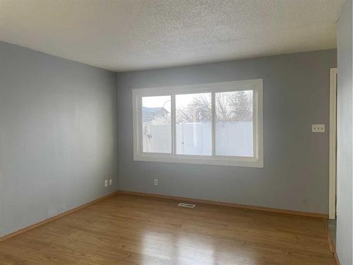 All-10718 105 Avenue, Fairview, AB - Indoor Photo Showing Other Room