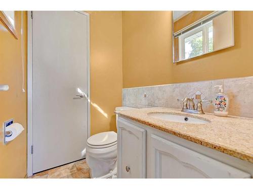 4722 56A Avenue, Valleyview, AB - Indoor Photo Showing Bathroom