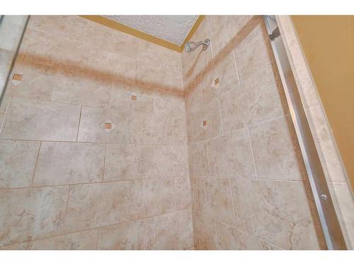 4722 56A Street, Valleyview, AB - Indoor Photo Showing Bathroom